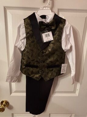 TFW Boys Black & Gold Paisley Vest Suit Set with Bow Tie! Sz 4t New with tags!